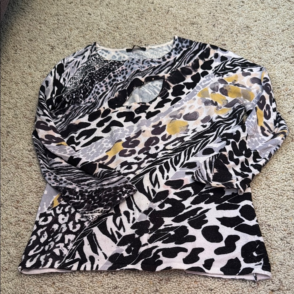 Black and White 3/4 Sleeve Cut Out Blouse
